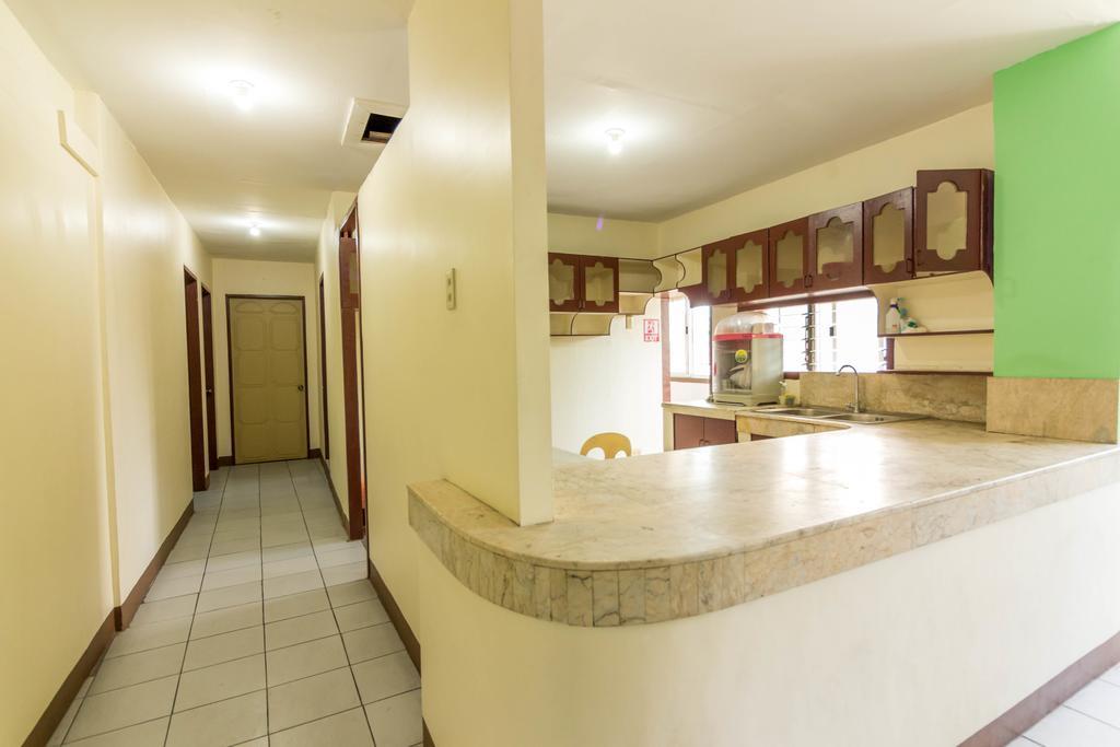 Friendly'S Guesthouse Hotel Cebu Bagian luar foto